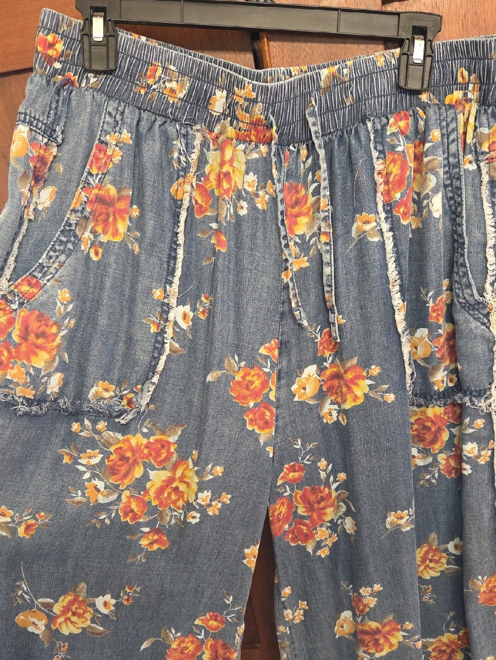 Easel Floral Wide Leg Pants
